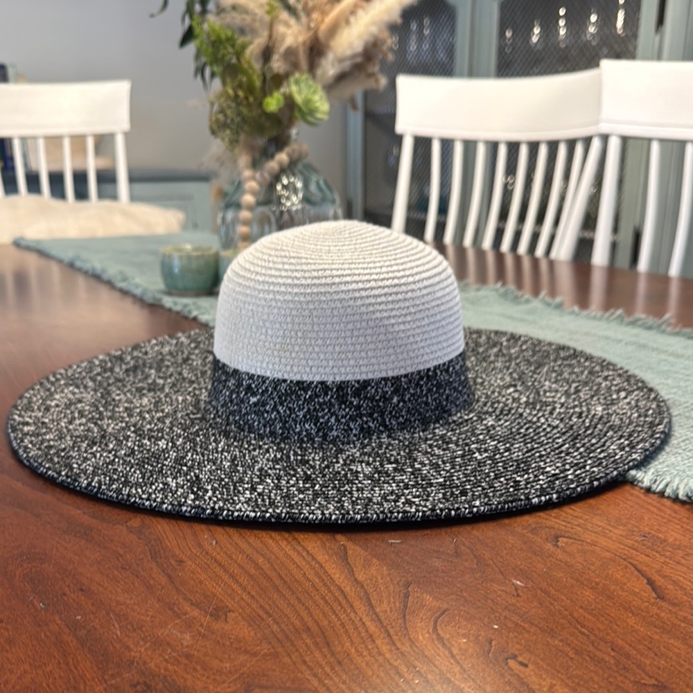 Magid Black and White Wide Brim Hat